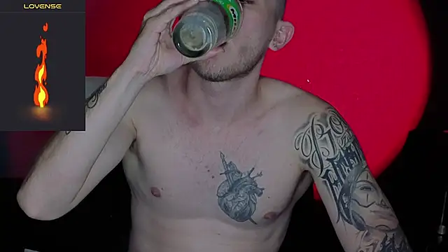 Snapshot of Dylanwhite23_ chatting on February 7, 2:04 am Dylanwhite23 online show from February 7, 2:04 am