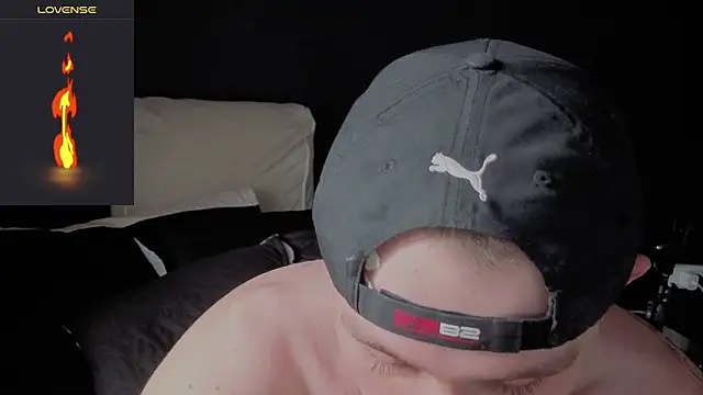 Snapshot of Dylanwhite23_ chatting on February 10, 9:30 pm Dylanwhite23 online show from February 10, 9:30 pm