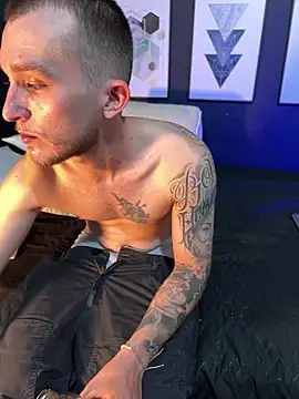 Snapshot of Dylanwhite23_ chatting on February 20, 8:53 pm Dylanwhite23 online show from February 20, 8:53 pm