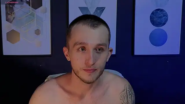 Snapshot of Dylanwhite23_ chatting on February 24, 1:58 am Dylanwhite23 online show from February 24, 1:58 am