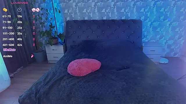 SuzannaWild online show from January 18, 11:21 am