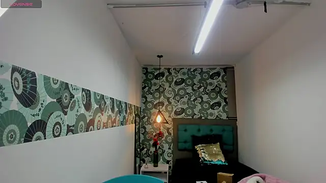 ArielleJones online show from December 29, 10:56 am