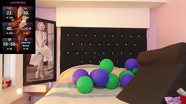 kittybonxx online show from October 16, 1:45 pm