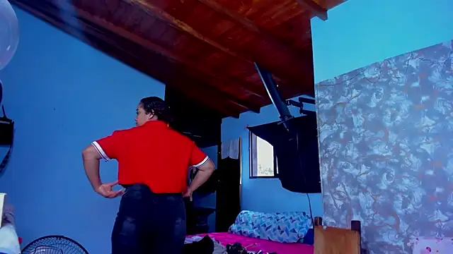 AngelaCoffee online show from March 28, 9:25 pm