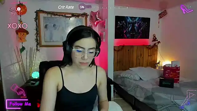 LauGrayJ online show from January 25, 9:15 am