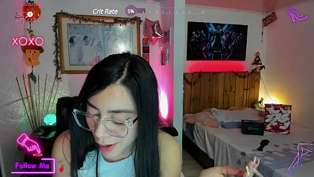 LauGrayJ online show from March 8, 5:49 am