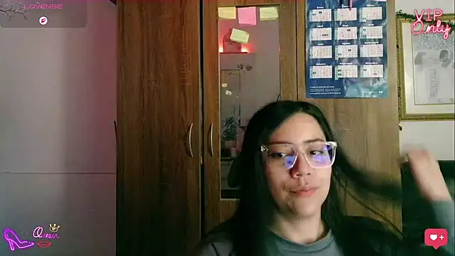 LauGrayJ online show from February 27, 11:32 am