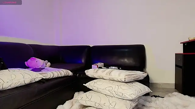 Snapshot of Madeline_Dreams chatting on July 14, 1:39 pm Madeline Dreams online show from July 14, 1:39 pm