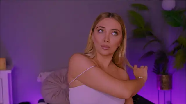 Jessielle online show from November 11, 2:06 pm