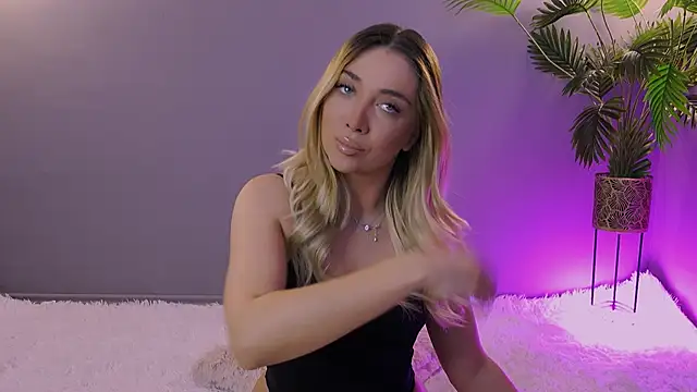 Snapshot of Jessielle chatting on March 23, 4:05 am Jessielle online show from March 23, 4:05 am