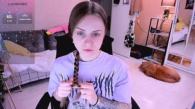 NaniMoore online show from January 6, 11:18 am