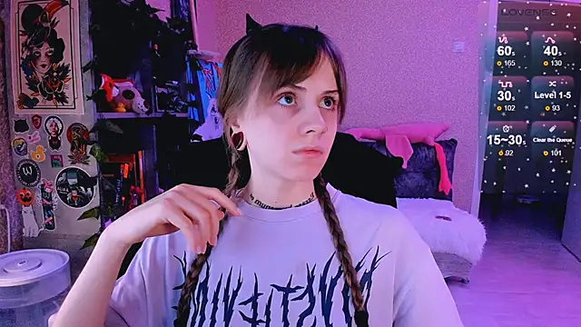 NaniMoore online show from February 15, 8:11 pm