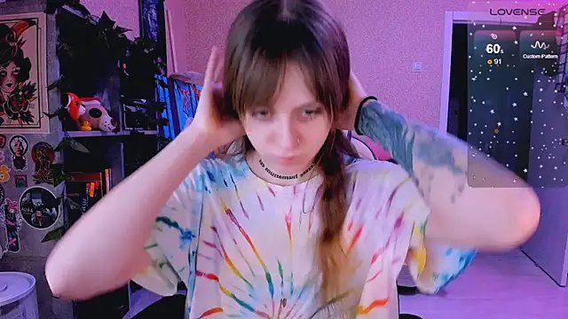 NaniMoore online show from February 19, 8:20 pm