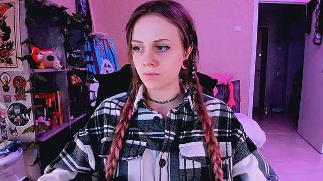 NaniMoore online show from March 22, 5:28 am