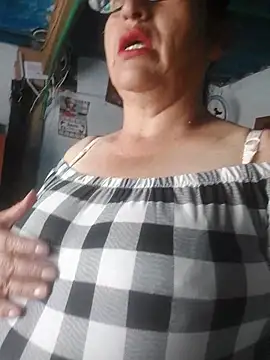 clarita 01 online show from April 8, 12:38 pm