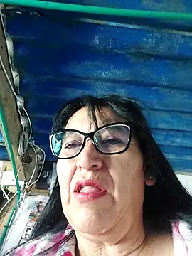 clarita 01 online show from April 15, 1:40 pm