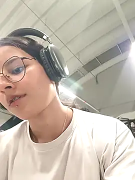  vaness online show from December 21, 6:19 am