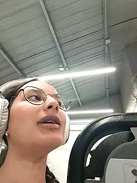  vaness online show from January 4, 5:37 am