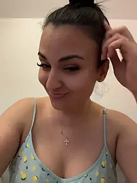 Snapshot of AlexandraRand chatting on June 15, 1:46 pm AlexandraRand online show from June 15, 1:46 pm