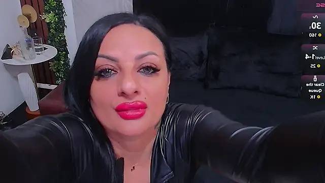 VixenSelena online show from November 28, 4:48 am