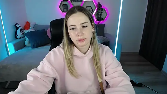 SabrinViolet online show from October 18, 8:04 am