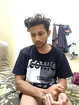 Snapshot of Indiandaddy11 chatting on July 31, 5:56 pm Indiandaddy11 online show from July 31, 5:56 pm