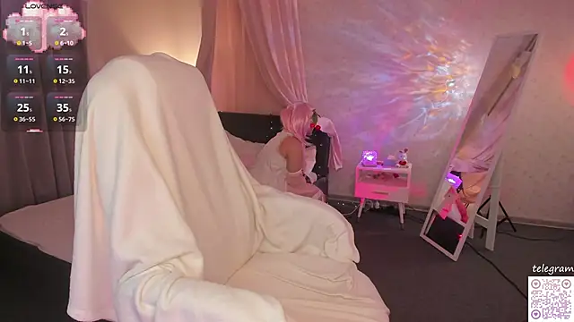 lilly Cherry  online show from November 16, 11:38 am