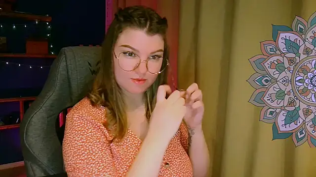 VioletteWay online show from January 18, 5:28 pm