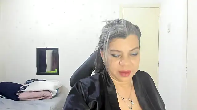 vikyadams online show from February 7, 9:46 am