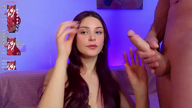 Snapshot of MaxMia chatting on February 13, 5:16 am MaxMia online show from February 13, 5:16 am