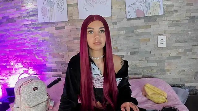 Snapshot of Violet_spencer chatting on December 11, 9:34 pm Violet spencer online show from December 11, 9:34 pm