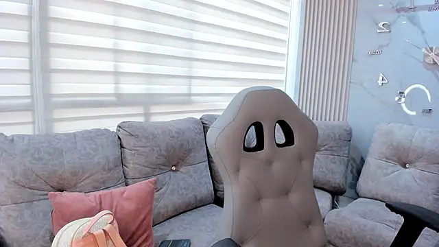 Snapshot of Violet_spencer chatting on February 28, 6:31 pm Violet spencer online show from February 28, 6:31 pm