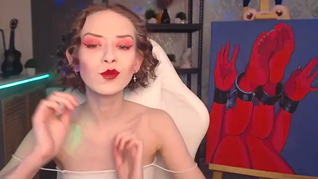 FascinatingEyess online show from February 4, 8:03 pm