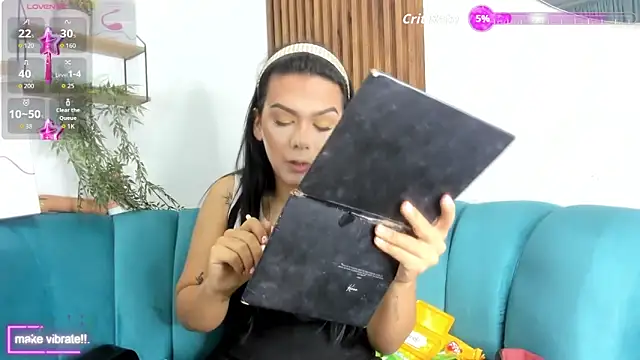 yossi peach cute online show from December 22, 3:20 pm