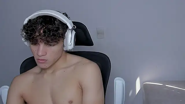 laurent nova online show from October 29, 5:58 pm