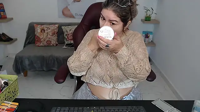 zehra sanem online show from February 17, 4:24 pm