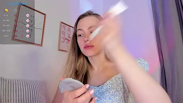 damn cutie online show from March 27, 7:03 am