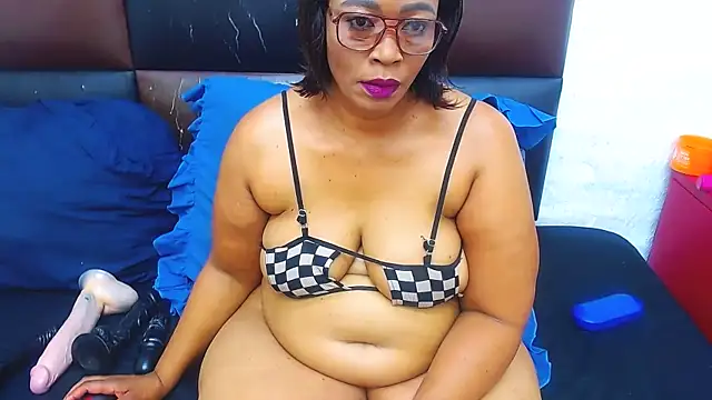 Brookylynbrownxx online show from October 28, 5:11 am