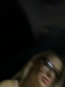 Holly-Glamour online show from March 17, 9:40 pm