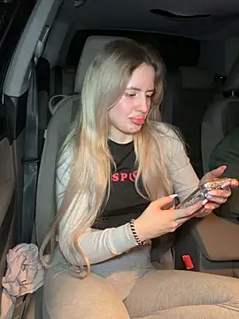 Holly-Glamour online show from May 15, 11:56 pm