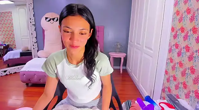 Iris Stone  online show from January 21, 1:43 pm