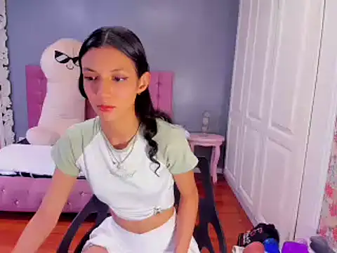 Iris Stone  online show from February 1, 5:47 pm