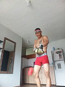 Snapshot of thomasjones_ chatting on July 9, 8:35 pm thomasjones online show from July 9, 8:35 pm