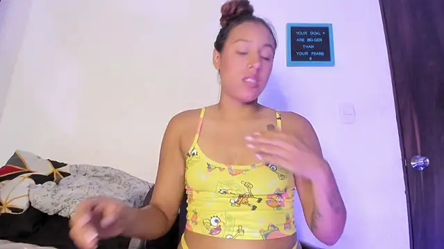 Snapshot of katia__dann chatting on October 24, 4:25 pm katia dann online show from October 24, 4:25 pm