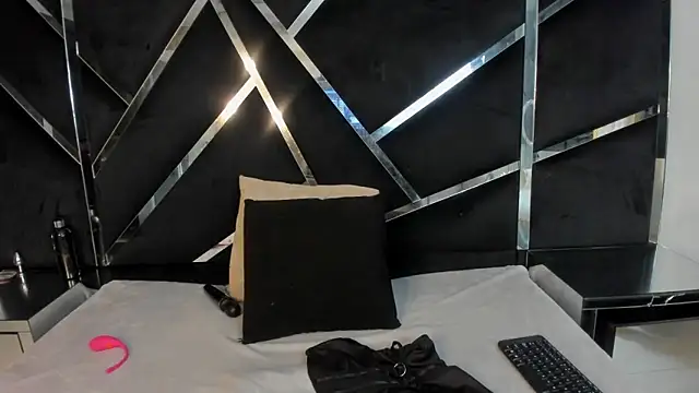 Ivanna18 x online show from November 20, 4:12 am