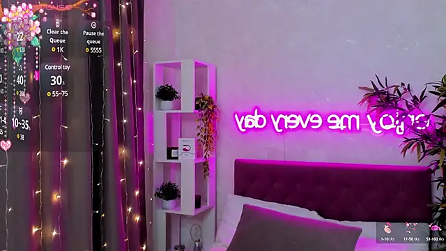 FeralPeach online show from March 2, 11:50 am