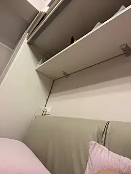 Snapshot of -Manu-85 chatting on March 2, 5:19 am -Manu-85 online show from March 2, 5:19 am