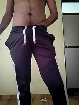 Collegeboywithbigweapan21 online show from April 18, 8:18 am