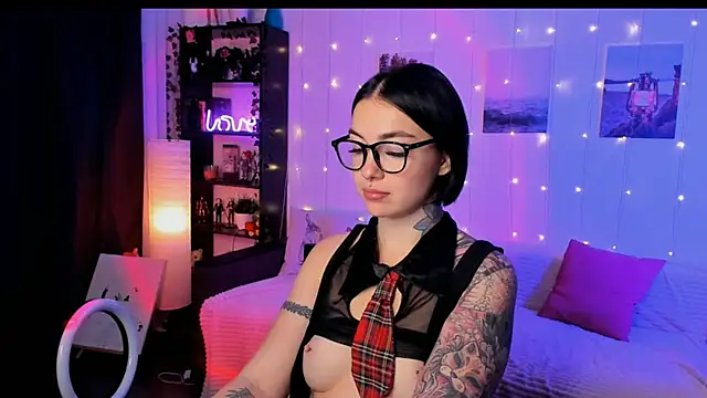 Magic Allie online show from November 22, 4:33 am