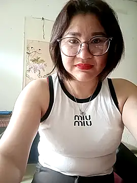 Snapshot of Rose_DiDi chatting on April 21, 2:51 am Rose DiDi online show from April 21, 2:51 am